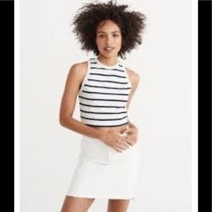 NWOT Abercrombie and Fitch crop top in X SMALL